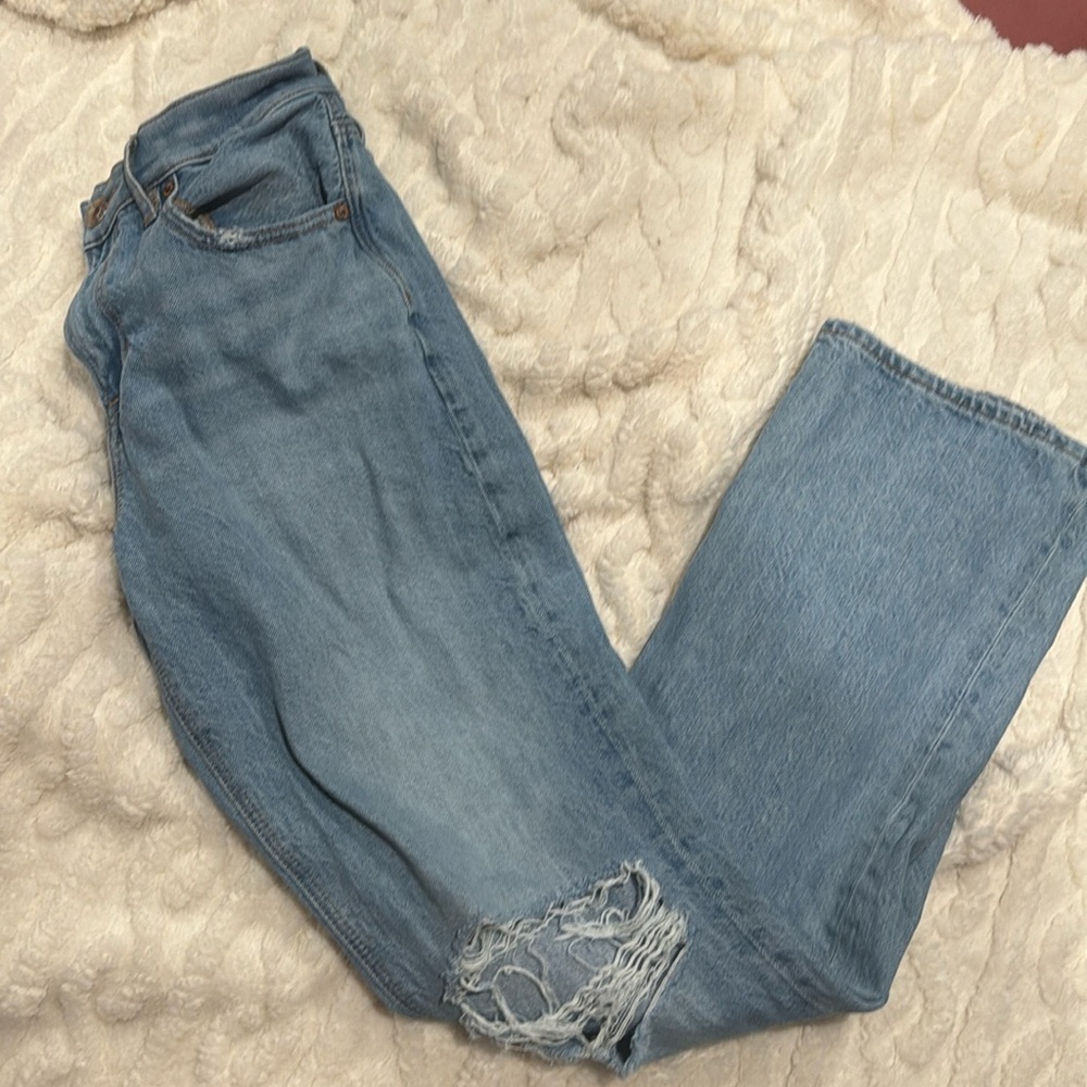Mid rise, double slit, American eagle jesns